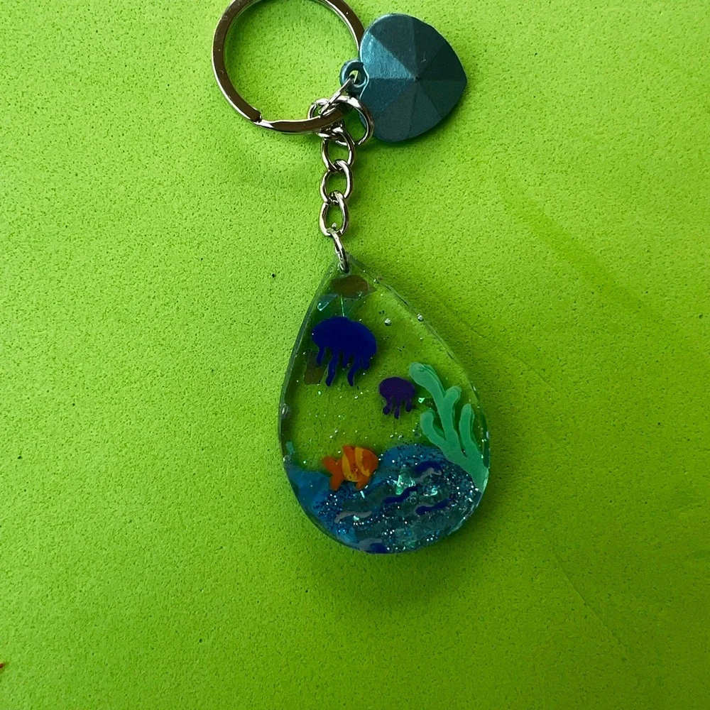 Aquatic-Themed Keychain with Fish and Jellyfish Design
